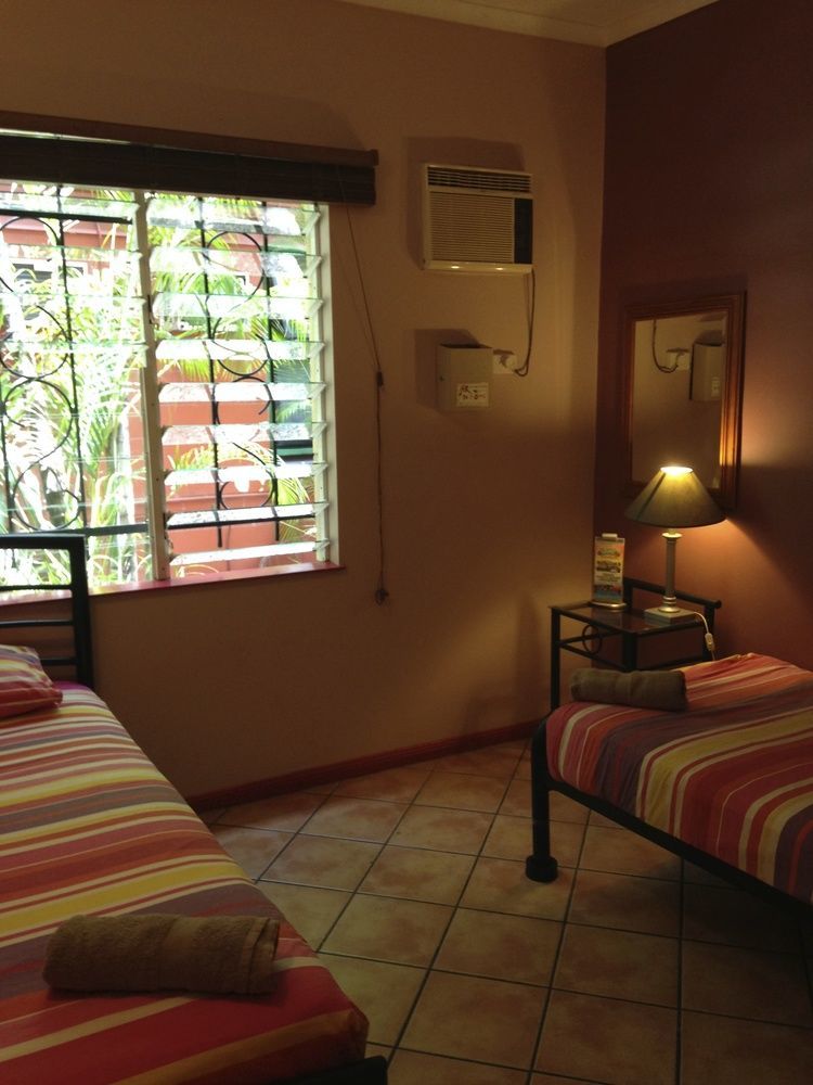 Dreamtime Travellers Rest Hostel Cairns Exterior photo