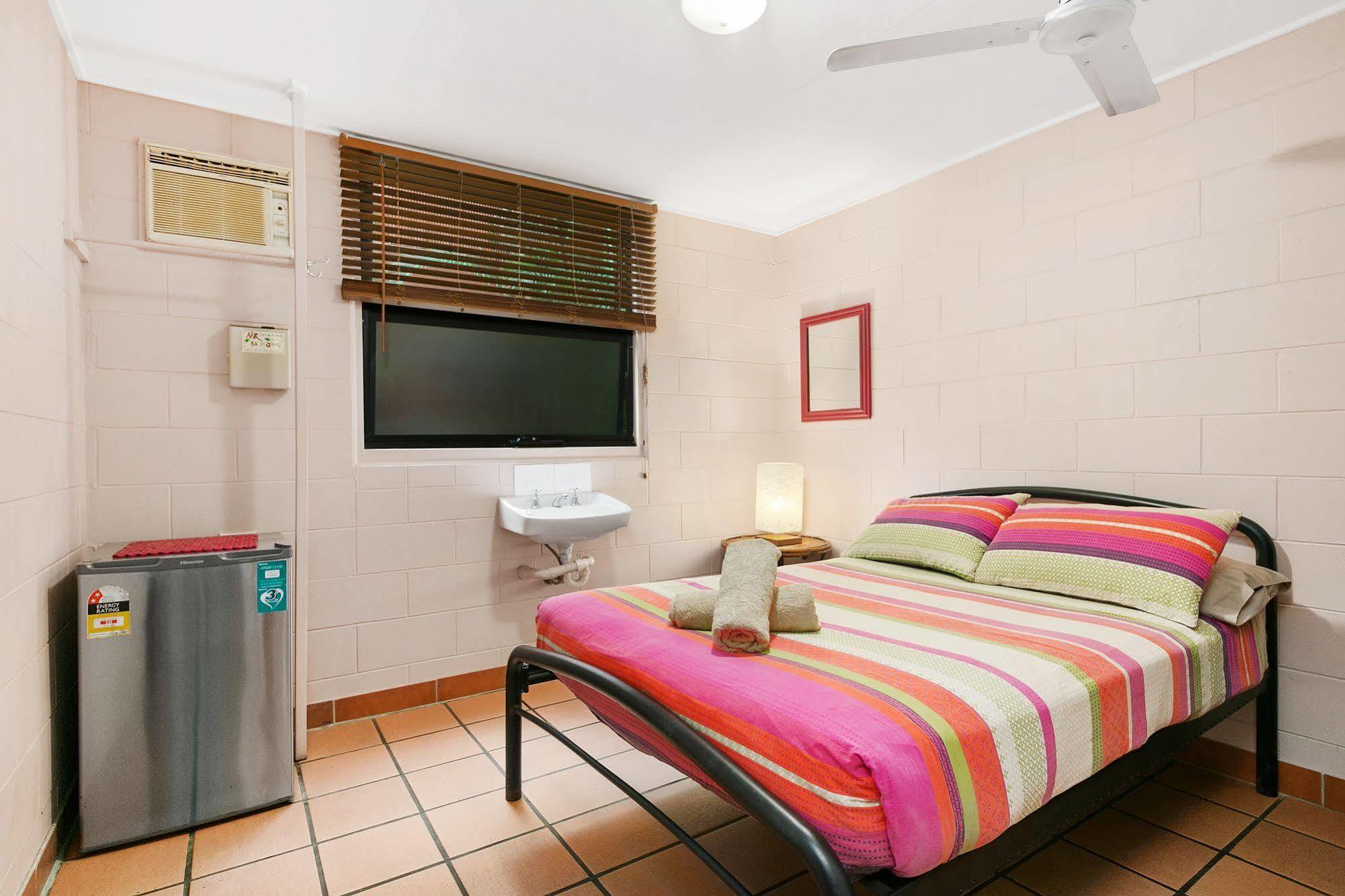 Dreamtime Travellers Rest Hostel Cairns Exterior photo